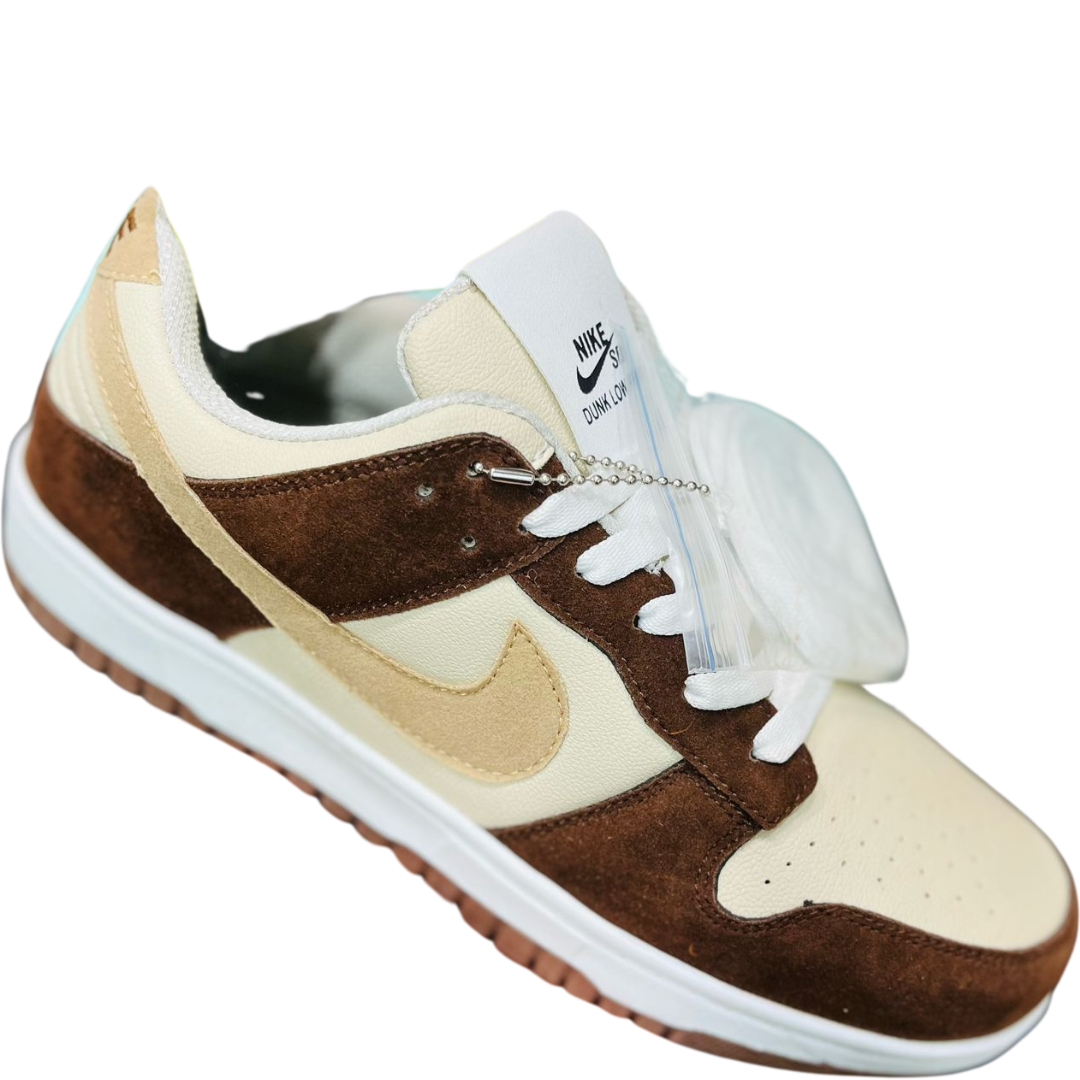 Nike Mens Dunk Low Retro PRM Running Shoe