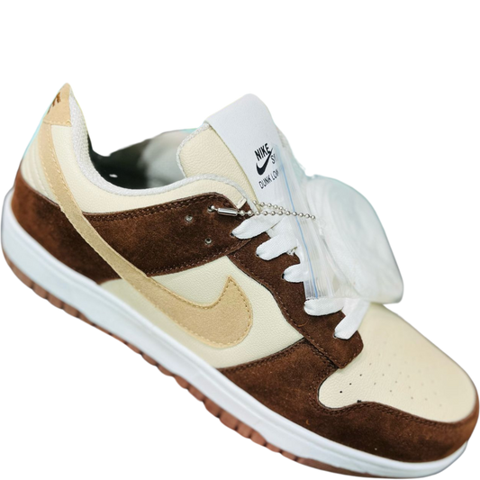 Nike Mens Dunk Low Retro PRM Running Shoe