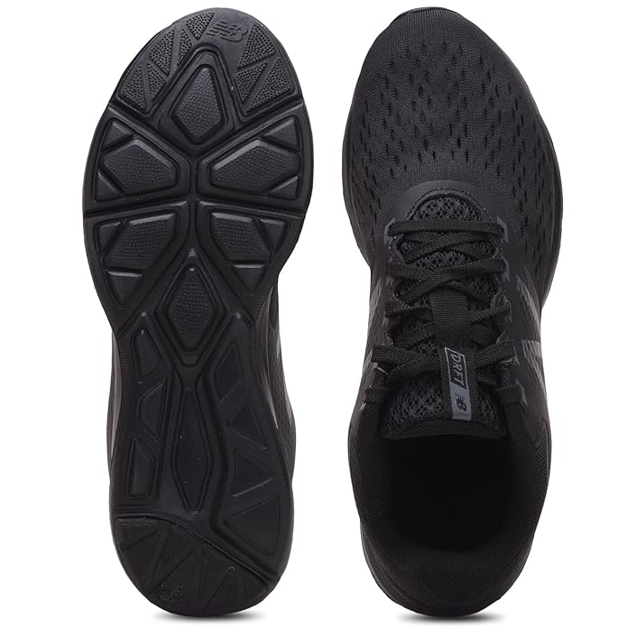 New Balance Men's Drift Model Sports Shoe